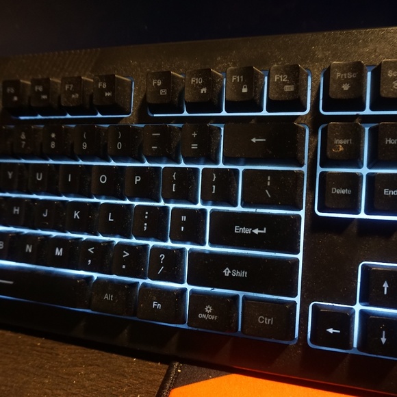 Gaming Keyboard (LED) BRAND NEW - Picture 2 of 3
